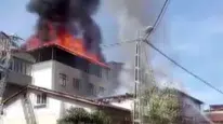 Sultanbeyli’de çatı tadilatı sırasında çıkan yangın iki binayı sardı!