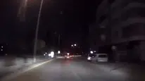 Ticari taksi çarptı, genç kız metrelerce savruldu... Korkunç kaza kamerada!