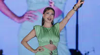 Ebru Yaşar'dan üç günde üç farklı şehirde dev konser maratonu