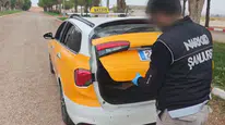 Şanlıurfa'da durdurulan ticari taksiden 2 kilo 100 gram skunk çıktı
