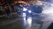 Batman'da seyir halindeki otomobil alev alev yandı