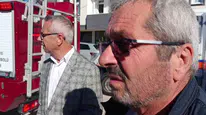 Amasya’da direğe çarpan otomobil ikiye ayrıldı, 2 yaralı
