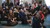 Alman ziyaretçilerden cami itirafı: 'Çok etkileyici ve birlikteliği güçlendiriyor'
