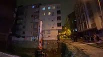Bahçelievler'de istinat duvarı çöktü: İki binadaki 20 daire tahliye edildi