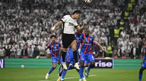 Beşiktaş, UEFA Avrupa Ligi'nde Crystal Palace'ı 1-0 geride bırakıyor
