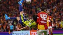 İrfan Can Kahveci derbide bir ilki yaşadı
