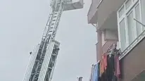 Gebze’de korku dolu anlar: 5 katlı binanın çatısı alevlere teslim oldu