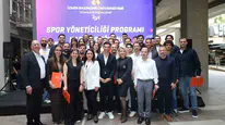 Sahalardan kürsüye: Ünlü futbolcular İEÜ’de yönetici diploması aldı