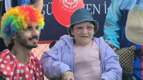 Vali Arslan’a sarılıp "Seni çok seviyorum" dedi: Bartın’daki şenlikte gözyaşları sel oldu