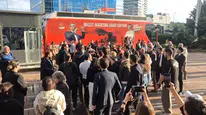 CHP Genel Merkezi önünde gergin anlar: Gazetecilere çirkin saldırı