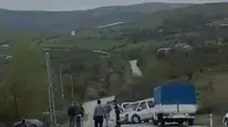 Baskil yolunda korkutan kaza: İki araç çarpıştı, ortalık savaş alanına döndü