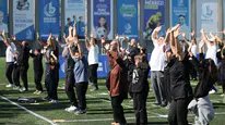 Bağcılar’da kuşaklar buluştu: Stadyumda zumba rüzgarı esti