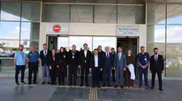 Bayram sevincini hastane odalarına taşıdı: Vali Çiçek’ten anlamlı ziyaret