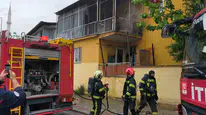 Denizli’de korku dolu anlar: Boş evdeki balkonda yükselen alevler mahalleyi sokağa döktü