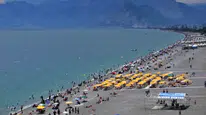 Antalya’da tatilcilerin bayram keyfi: İstanbul’u terk edip burada yaşamayı hayal ediyorlar