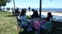 Bayramın son demlerini manzaraya karşı değerlendirdiler: Pendik ve Kartal sahillerinde yoğun gün