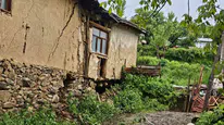 Tokat’ta kabus dolu anlar: Yamaçtan kopan toprak evleri yuttu