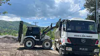 Düzce'de köy yollarında asfalt yama çalışmaları devam ediyor