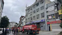 Bayrampaşa'da plastik eşya atölyesinde yangın paniği