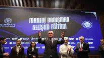 Gençlerin manevi rehberleri: Bakan Bak'tan "Güçlü Türkiye" vurgusu