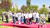 eleşkirt'te öğrenciler kitaplarını sanatla tanıttı