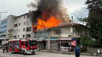 Kızılcahamam'da iki katlı binanın çatısında yangın