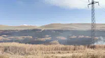 Çorum'da tarlada çıkan yangın kontrol altına alındı