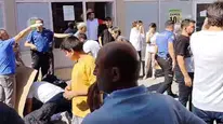 Elazığ'da ikinci kattan düşen 4 yaşındaki çocuğa vatandaşlardan destek