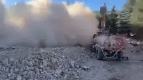 Elazığ'da kentsel dönüşüm kapsamında 5 katlı bina kontrollü yıkımla ortadan kaldırıldı