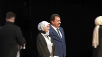 Bursa il emniyet müdürü kızına mezuniyet diplomasını kendisi verdi