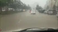 Seydişehir'de şiddetli yağış iş yerlerini su bastı