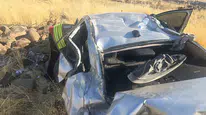 Şırnak'ın Cizre ilçesinde otomobilin şarampole yuvarlanması sonucu 3 kişi yaralandı