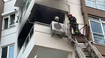 Antalya'da 4 katlı apartmanın 3'üncü katında çıkan yangın büyük hasara yol açtı