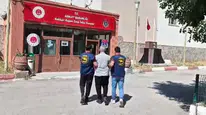 Yüksekova'da 20 yılı aşkın hapis cezası olan firari jandarma operasyonuyla yakalandı