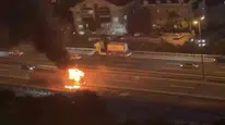 Kocaeli'de seyir halindeki tırda yangın paniği: Alevler göğe yükseldi