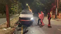 Niğde'de otomobilin ağaçlara çarpması sonucu 2 kişi yaralandı