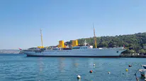 Atatürk'ün mirası TCG Savarona İstanbul Boğazı'ndan geçiş yaptı