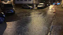 Samsun'da su borusu arızası caddeyi gölete çevirdi