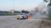 Düzce'de otomobil yangını itfaiye sayesinde büyümeden kontrol altına alındı
