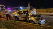 Adıyaman'da direğe çarpan otomobilde 4 kişi yaralandı