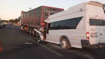 Malatya'da tarım işçilerini taşıyan minibüs tıra çarptı