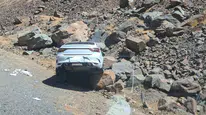 Hakkari-Çukurca yolunda trafik kazası: aynı aileden 3 kişi yaralandı