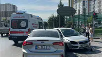Kayseri'de iki otomobil çarpıştı: 2 kişi yaralandı