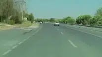 Refleksi sayesinde büyük bir kazadan döndü: Motosiklet aniden yolda belirdi