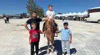 Tavşanlı'da rahvan at yarışları: Geleneksel sporun heyecanı coşku dolu bir etkinlikte yaşandı