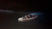 Didim açıklarında motor arızası yapan bottan 7 göçmen kurtarıldı