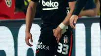 Rıdvan Yılmaz, derbide sakatlanarak maçı terk etti