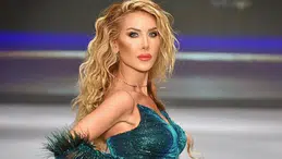 Kırmızı elbiseli Gizem Özdilli'nin 2026 dileği olay Oldu: 'Allah akıl versin!'