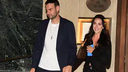 Esra Bilgiç’in evlilik isteği konuşuluyor! Faruk Sabancı cephesinden sürpriz adım mı geliyor?