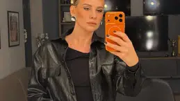 Esra Erol'un Annesini Görenler Dondu Kaldı! Ablası mısın, Annesi mi? Dedirten O Şaşırtıcı Benzerlik.